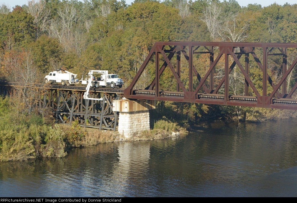 Bridge maintenance on the P-line
