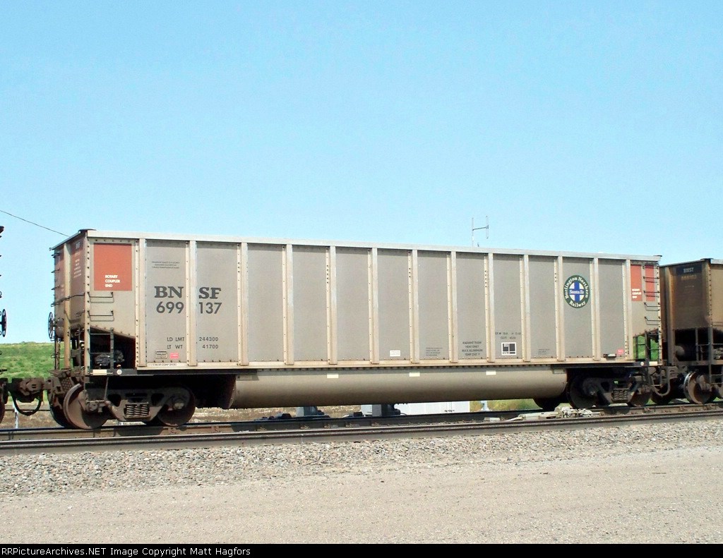 BNSF 699137