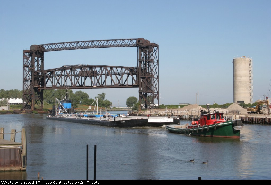 barge and tug come in from Lake Erie 