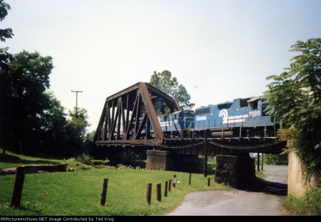 Westbound out of Allentown Yard