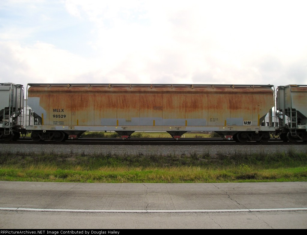 MLLX 98529 STRANG YARD