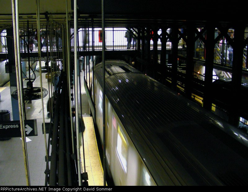 #5 Train at 14th Street - Union Square