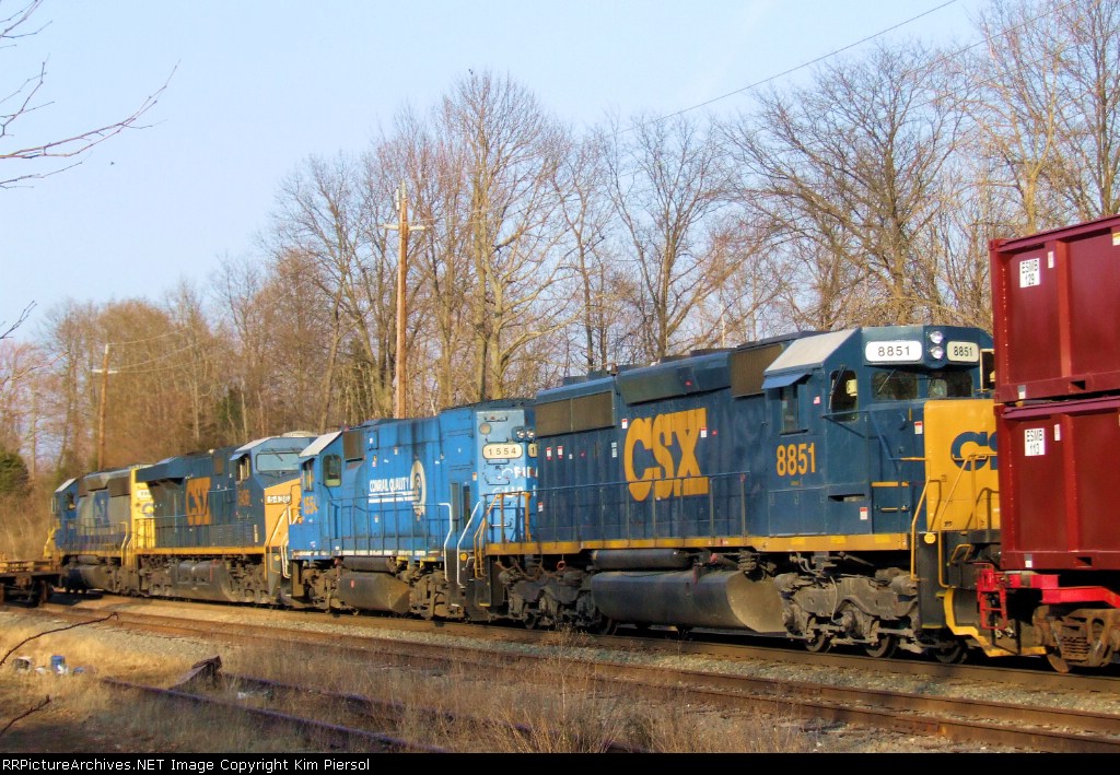 CSX 8851 Q418