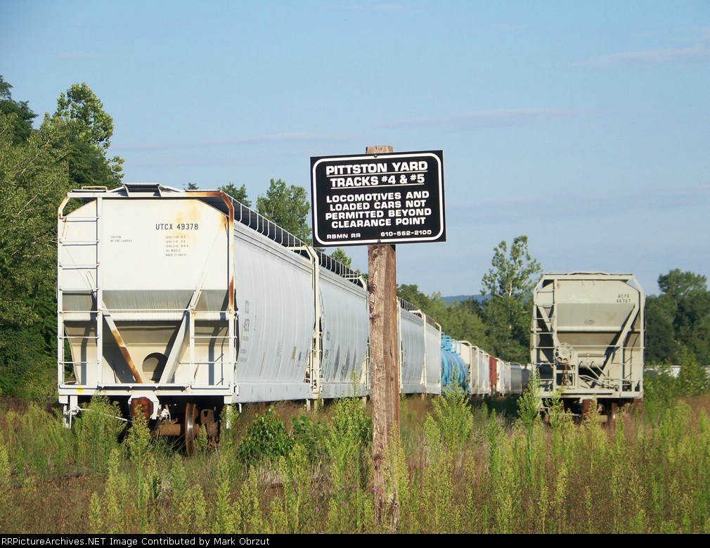 Reading and Northern sign