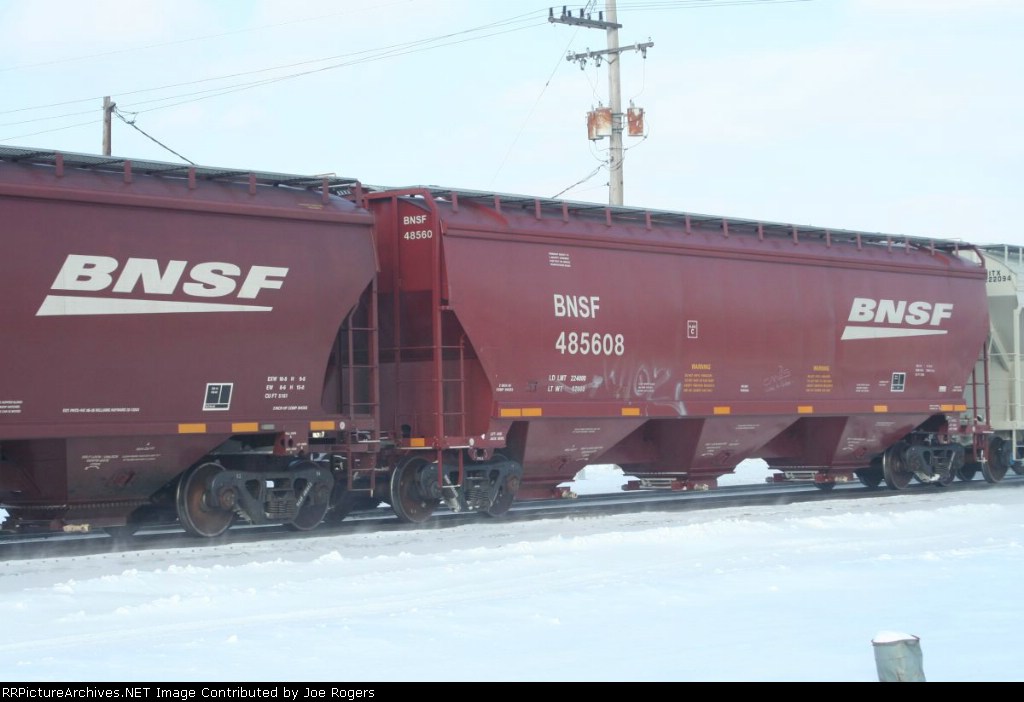 BNSF 485608