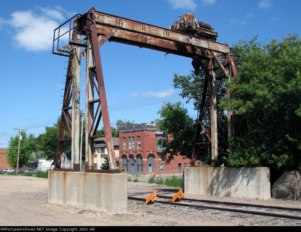 090719005 Former depot area at west end of passing siding on BNSF Wayzata Sub.