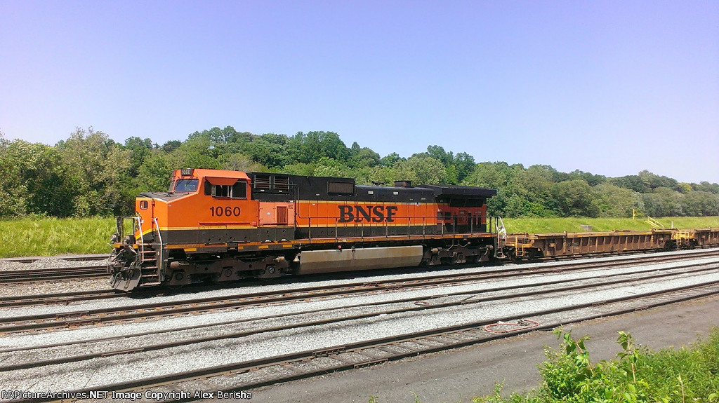 BNSF 1060