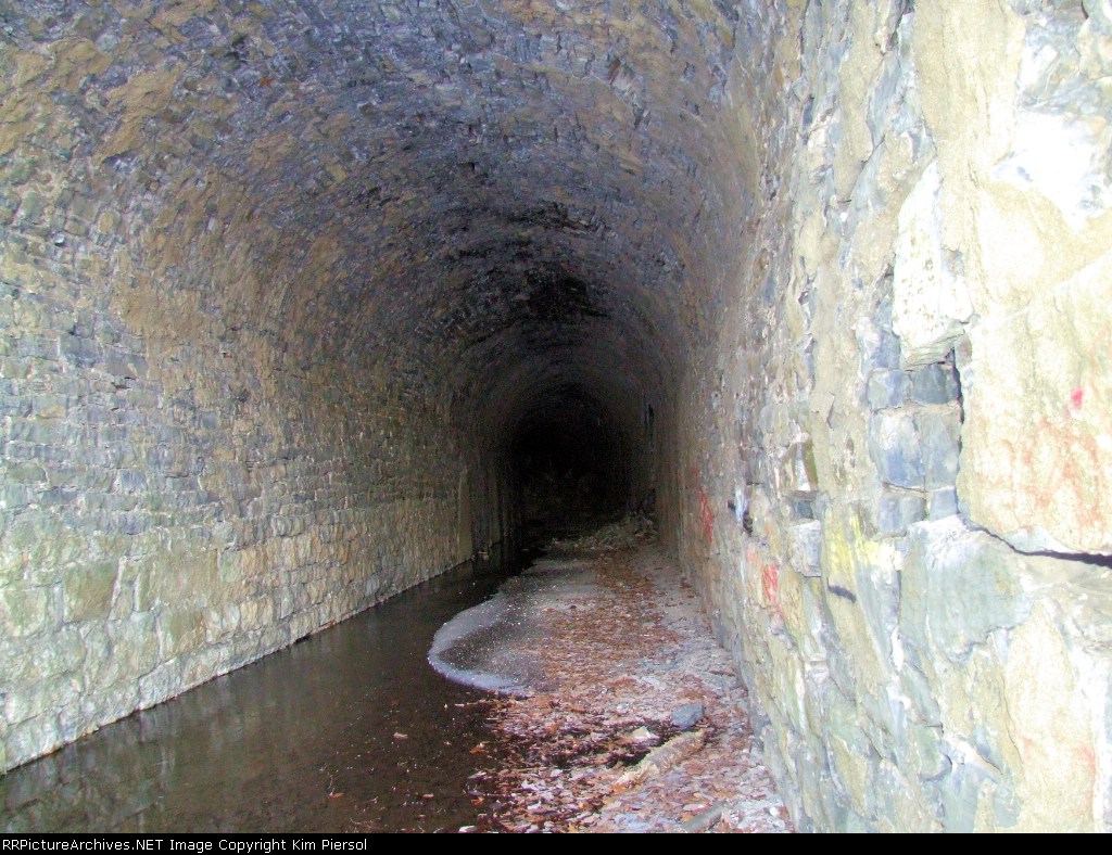 Manunka Chunk Tunnel