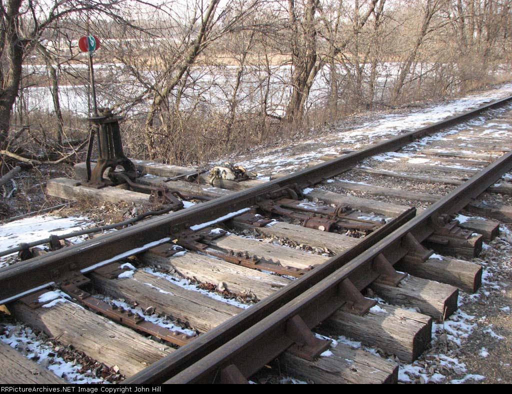 091206060 MILW switch for interchange track near CGW diamond