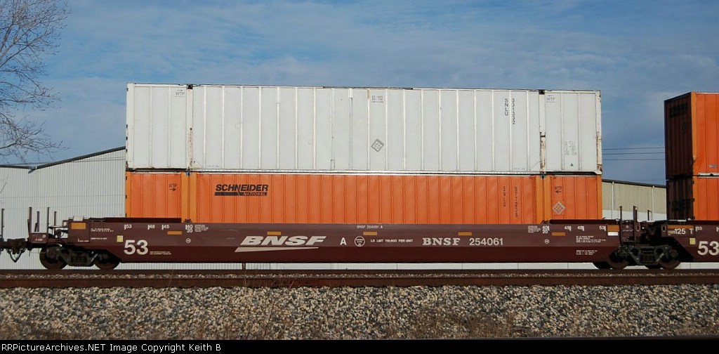 BNSF 254061A and SNLU 331332