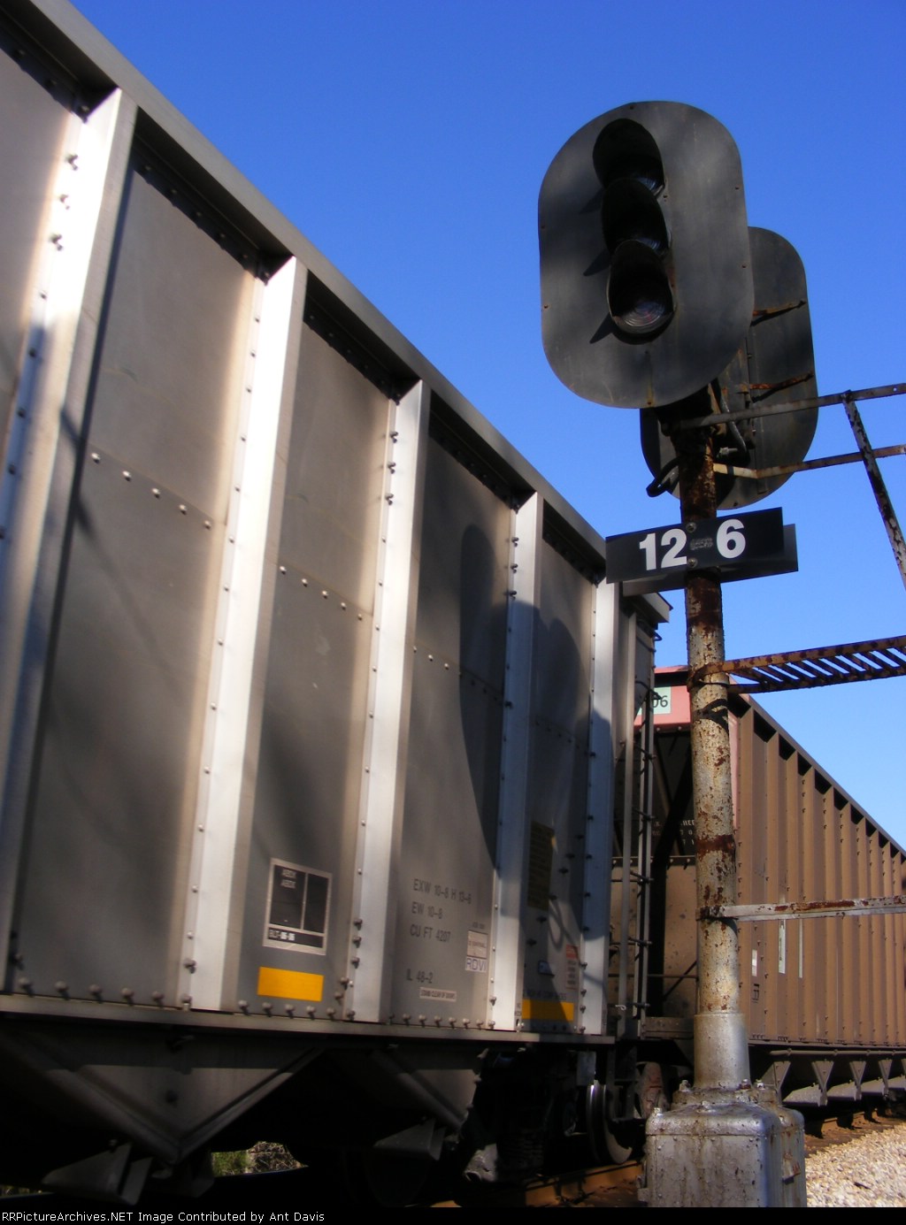 Coal hoppers and Old Georgic Railroad Signal at MP 12.6
