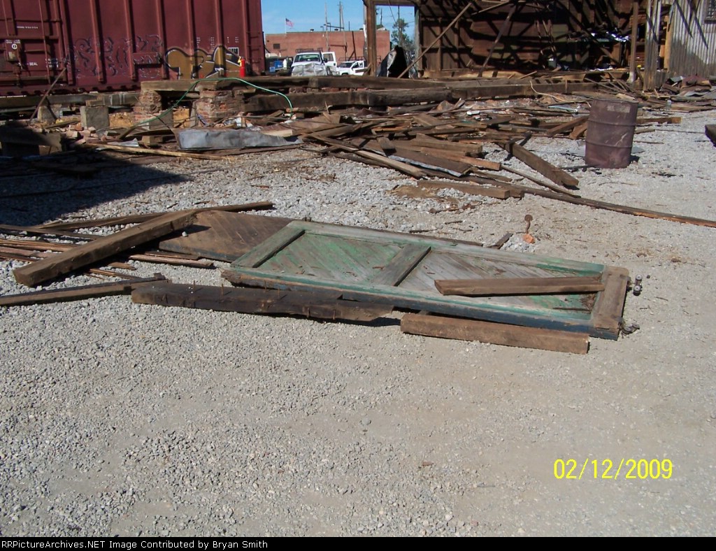 Old Central of Georgia depot being torn down
