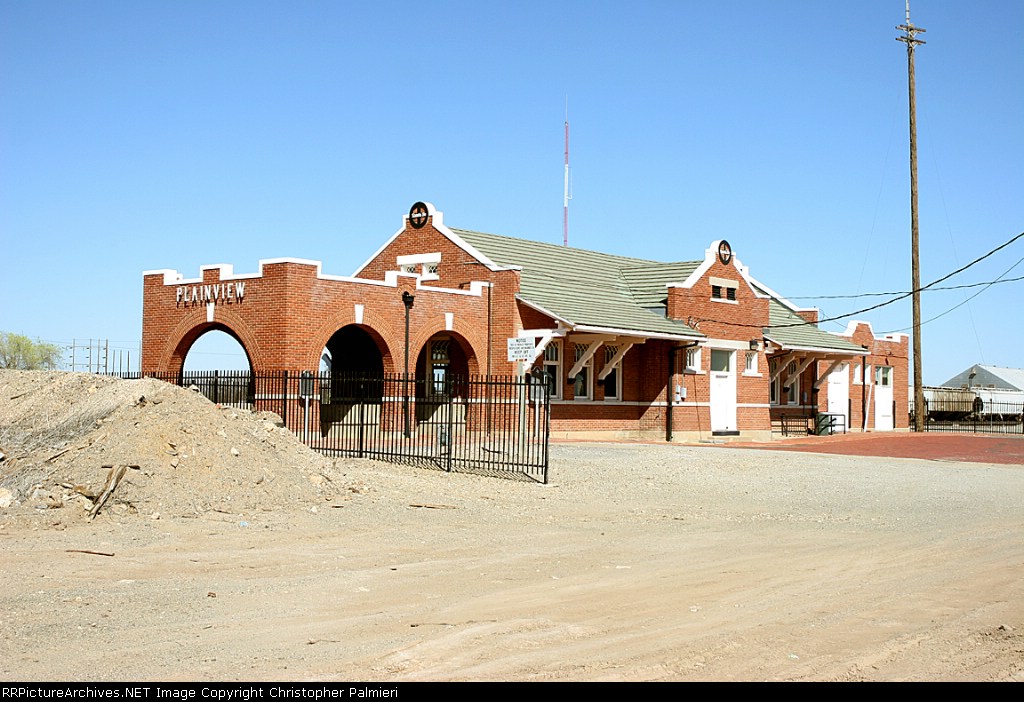 Former Santa Fe Depot