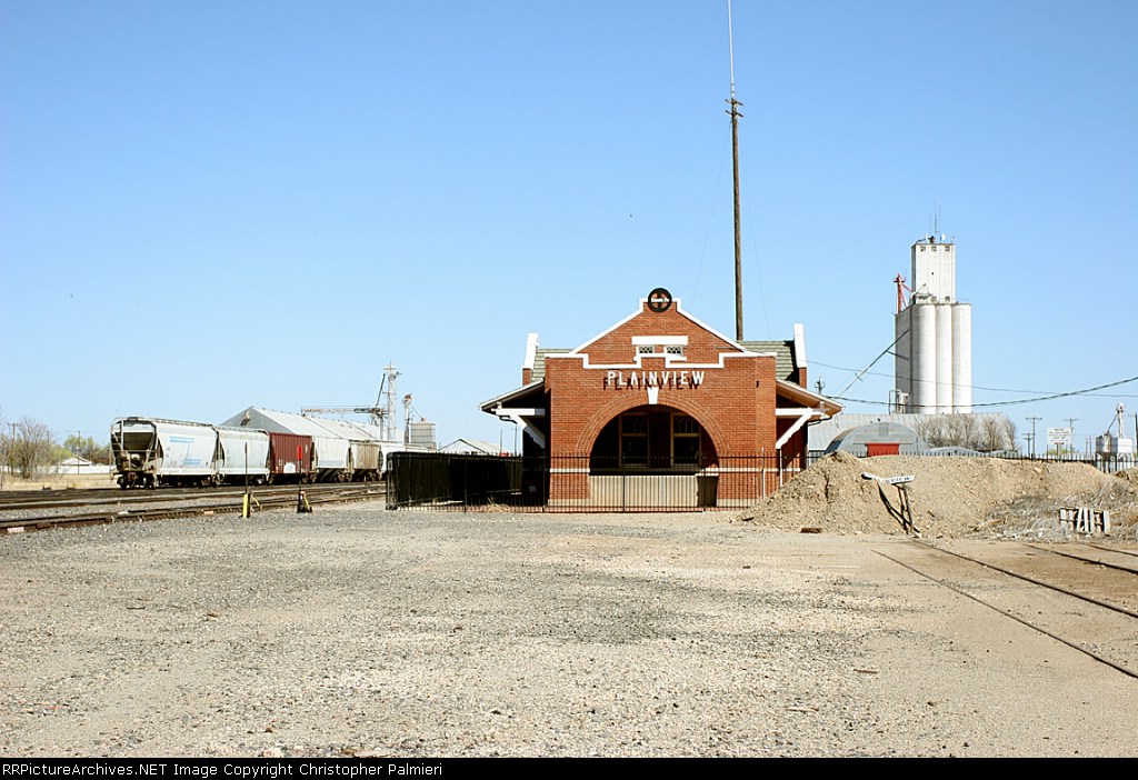 Former Santa Fe Depot