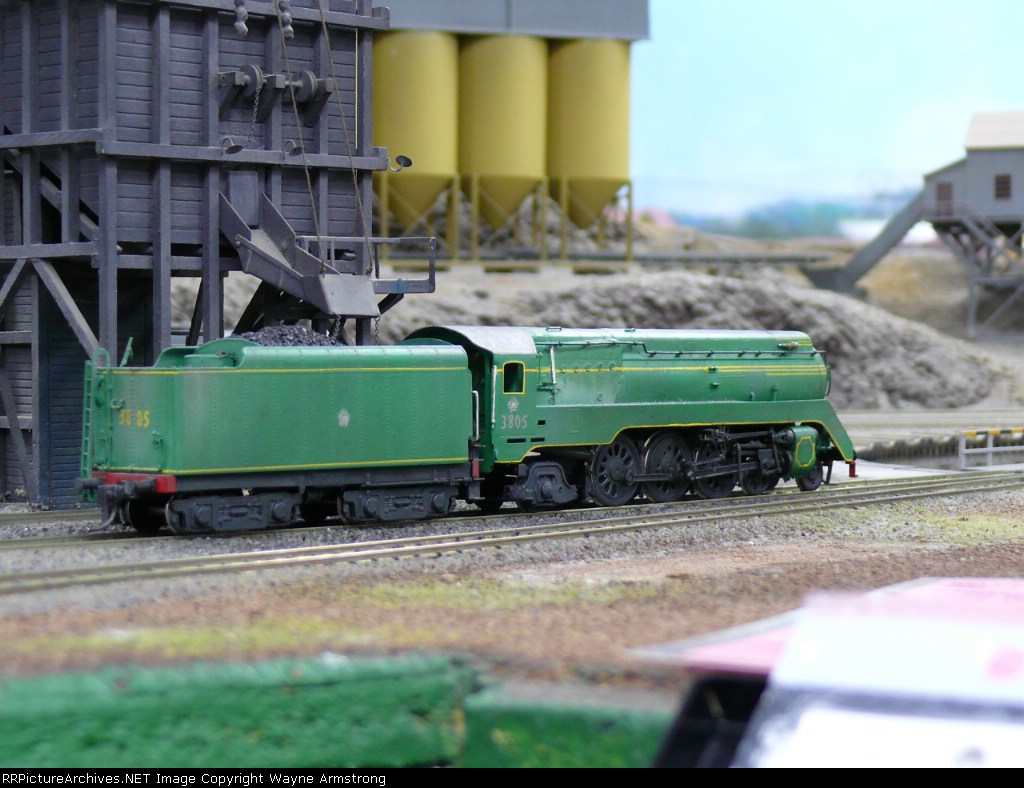 HO NSWGR 3805 Just finshed loading the tender with coal on AMRA Victorian Branch layout