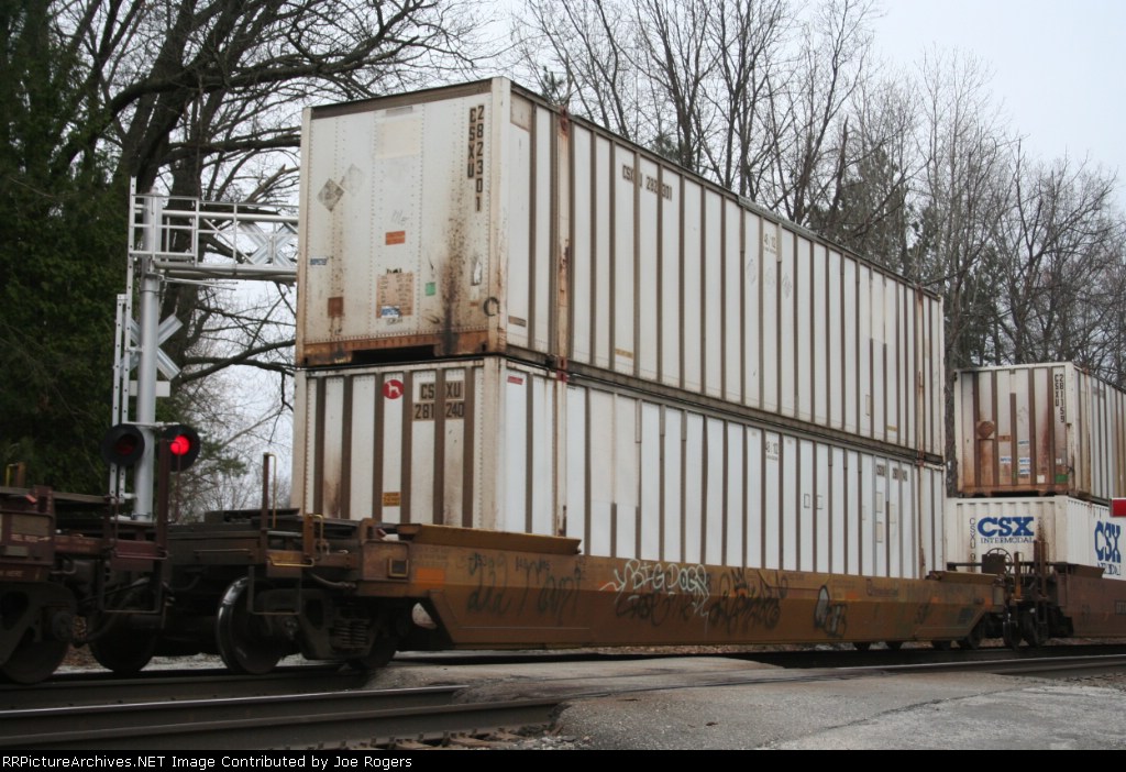 CSXU 282301