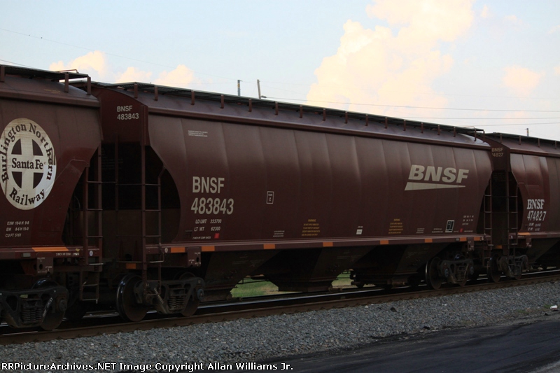 BNSF 483843