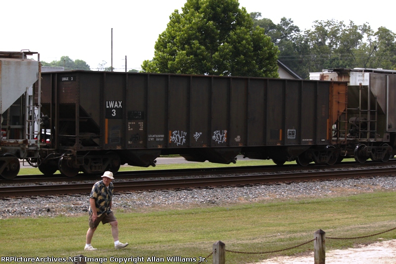 LWAX 3