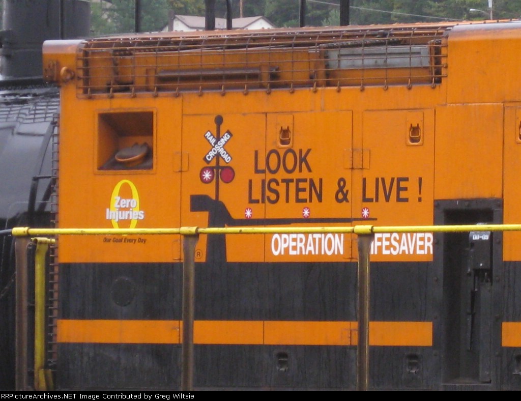 Operation Lifesaver and Zero Injuries Logos seen on GNWR 45