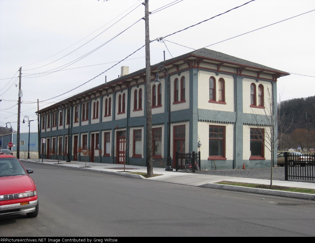 Old Huntingdon Station