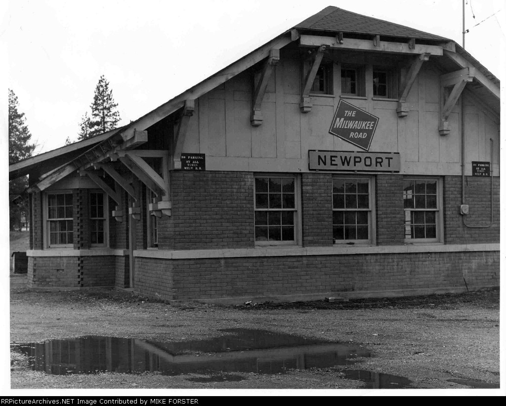 Newport, Wa. Passenger station