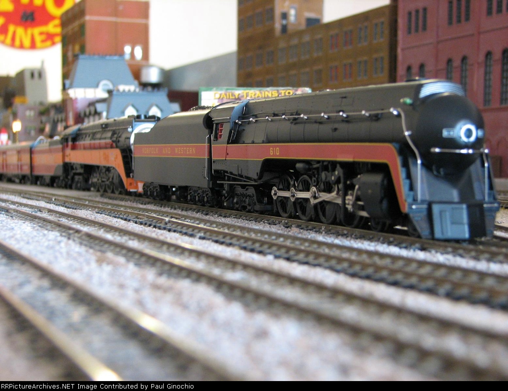 N&W 610 & 4449 side by side