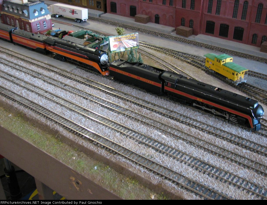 N&W 610 & 4449 side by side.