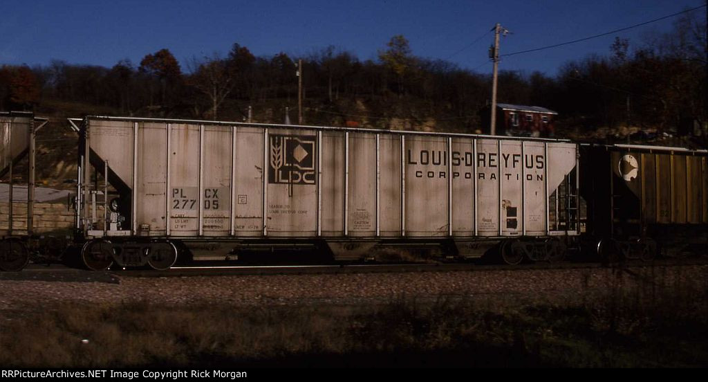 PLCX Covered Hopper 27705