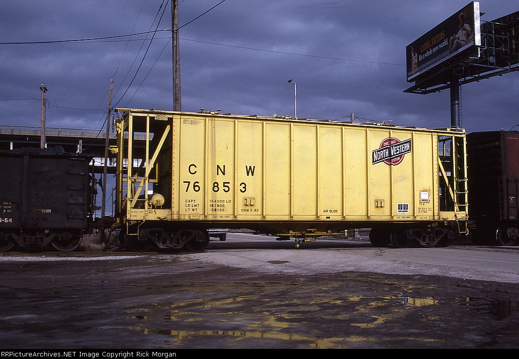 CNW Airslide Covered Hopper 76853