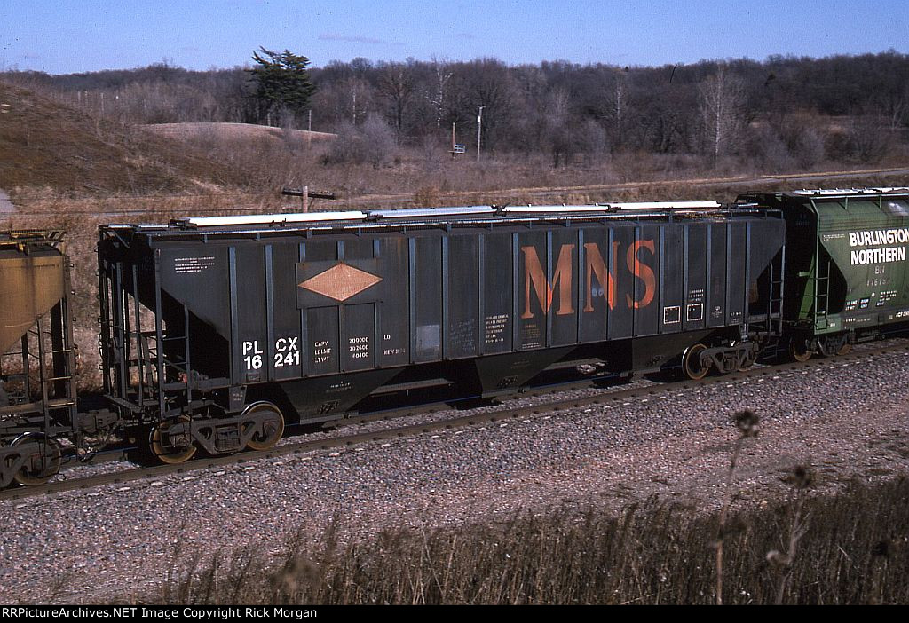 PLCX  Covered Hopper 16241