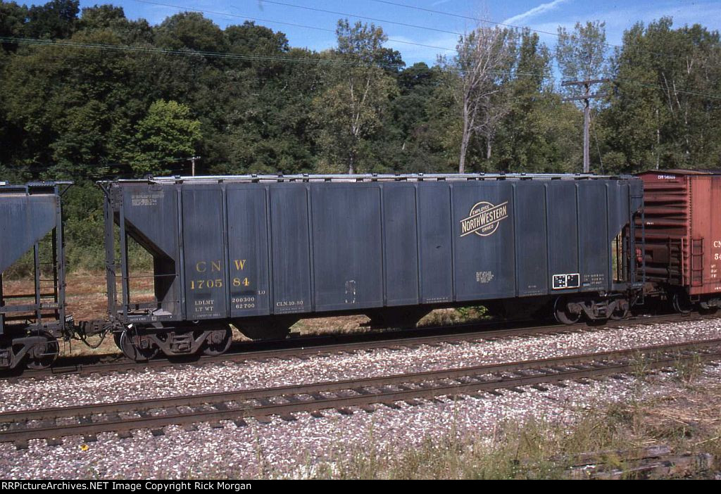 CNW Covered Hopper 170584