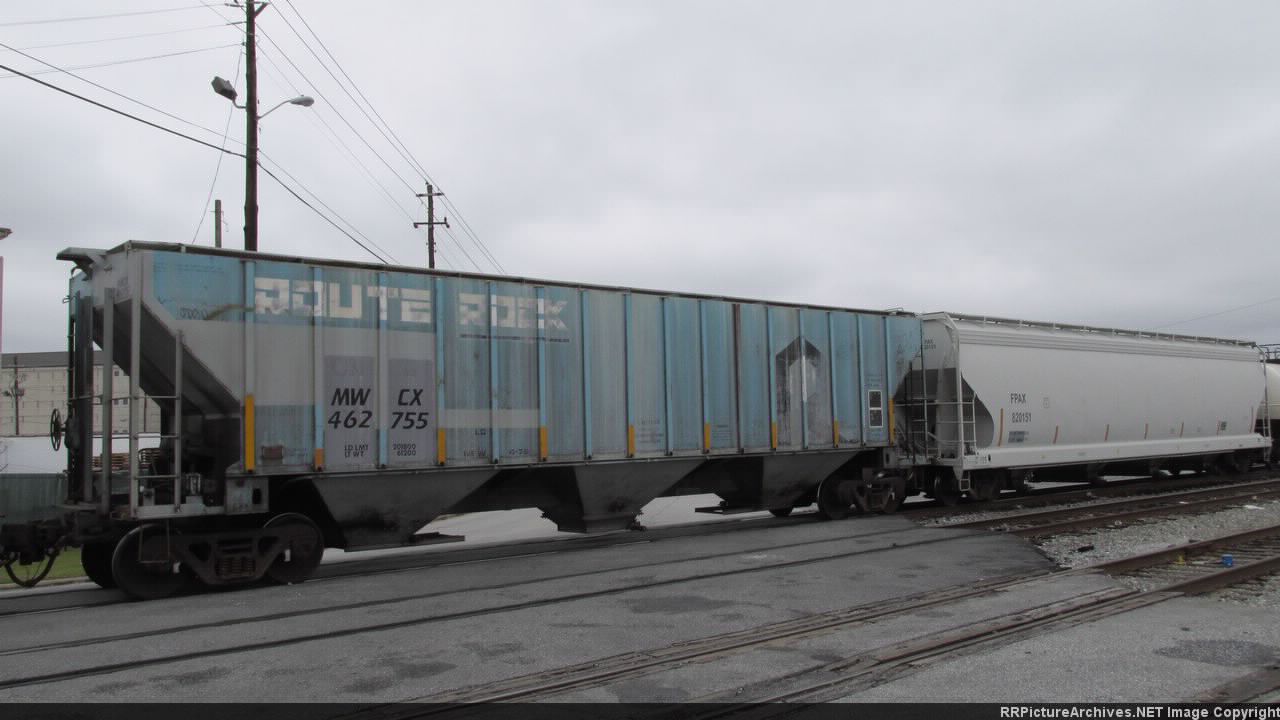 MWCX (ex-ROCK) Covered hopper