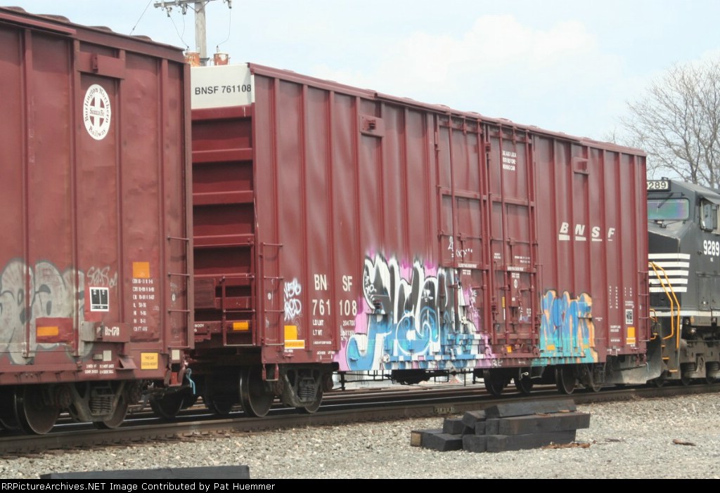 BNSF 761108