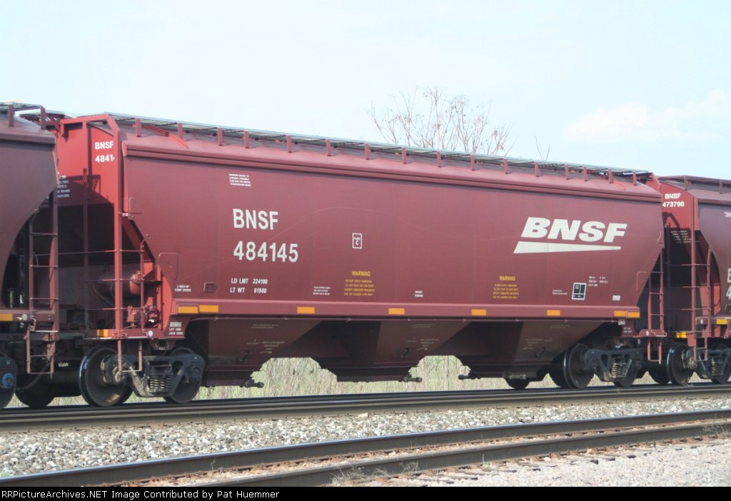 BNSF 484145