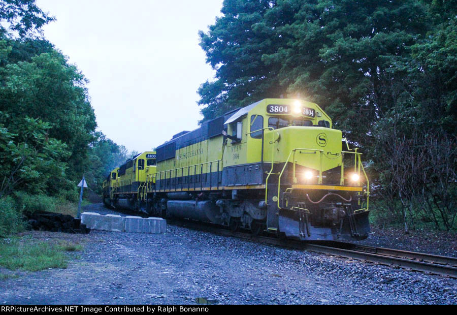 A friendly wave from the engineer of the NYS&W SU 100 eastbound for New Jersey