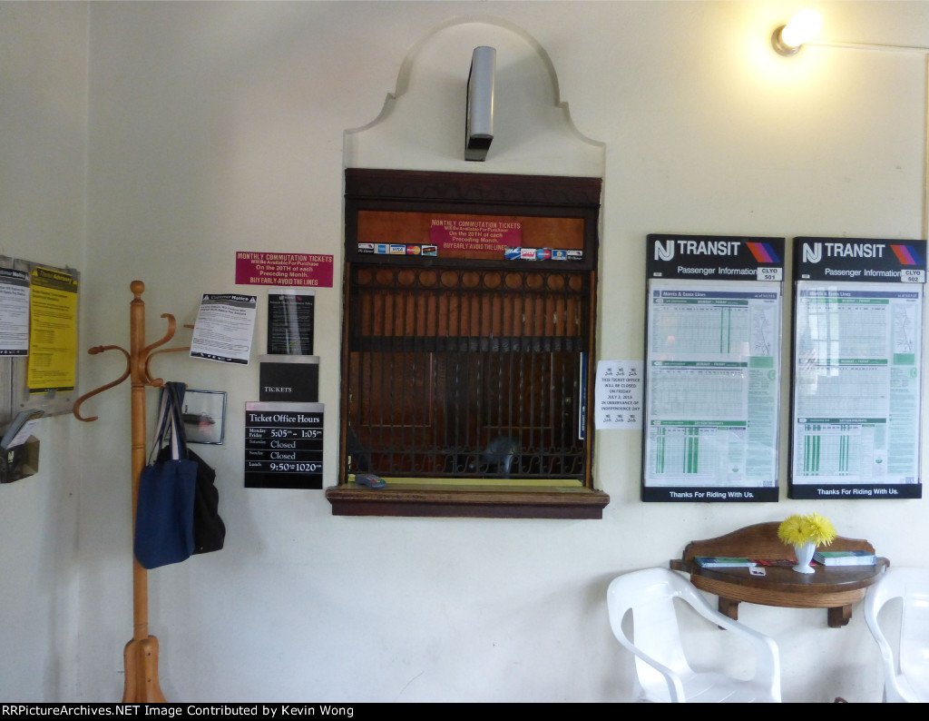 NJ Transit Lyons Station ticket office