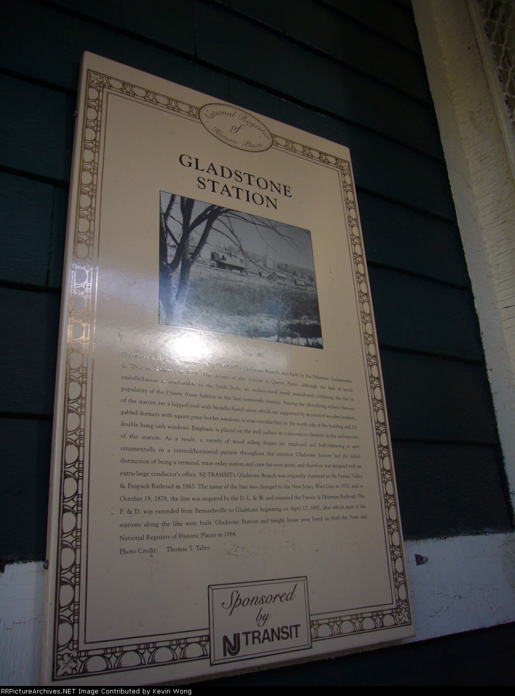 Gladstone station plaque