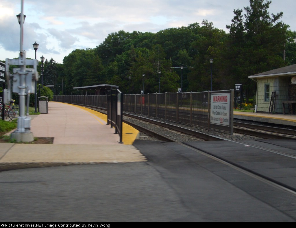 Glen Rock-Boro Hall station 