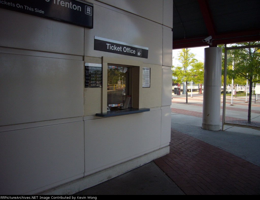 Hamilton station ticket office