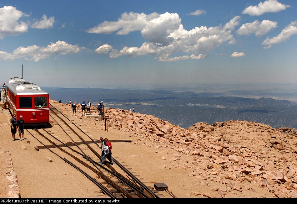 summit of pikes peak