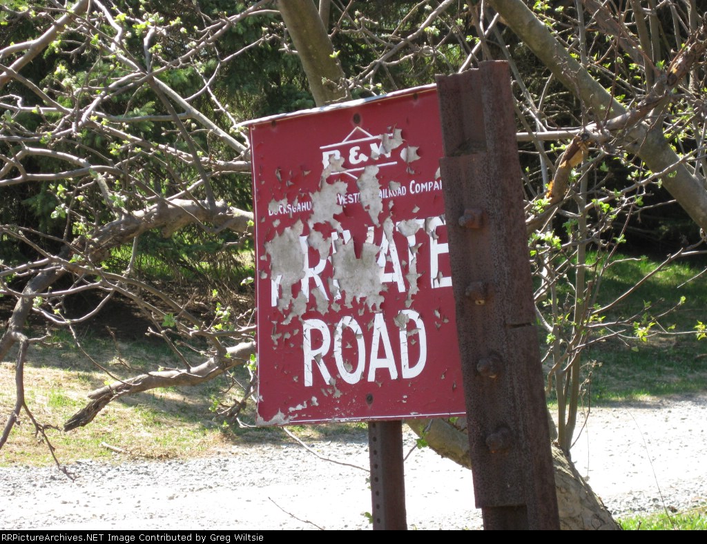 Sign for Bucksgahuda and Western