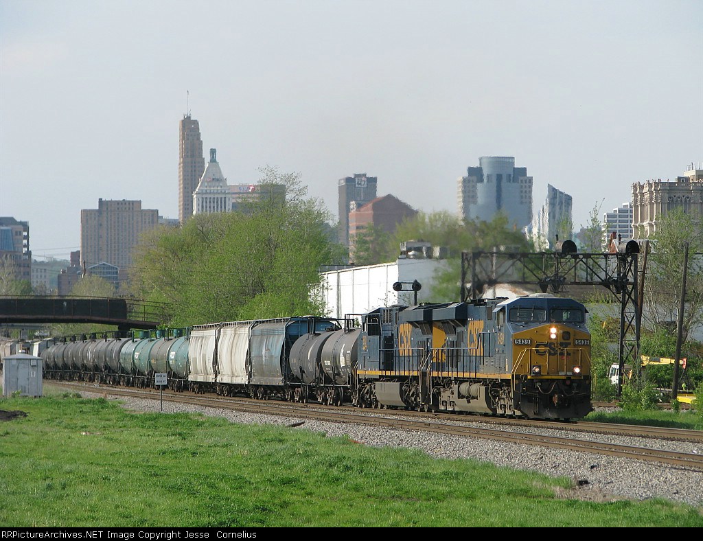 CSX 5439 on Q698 Southbound