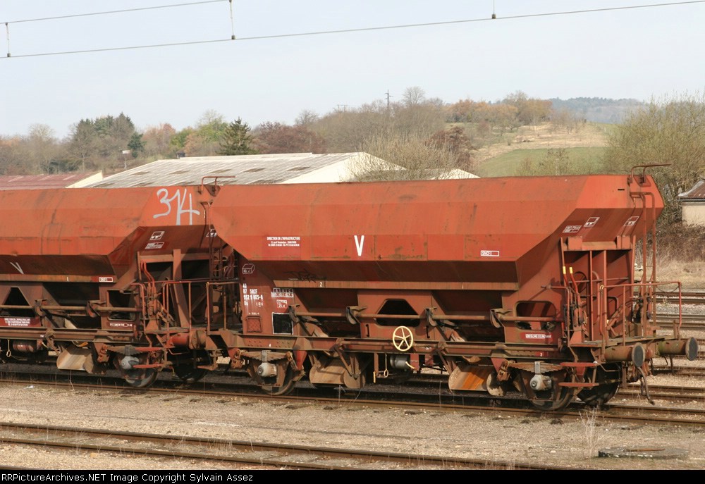 SNCF 40 87 952 9 803-8