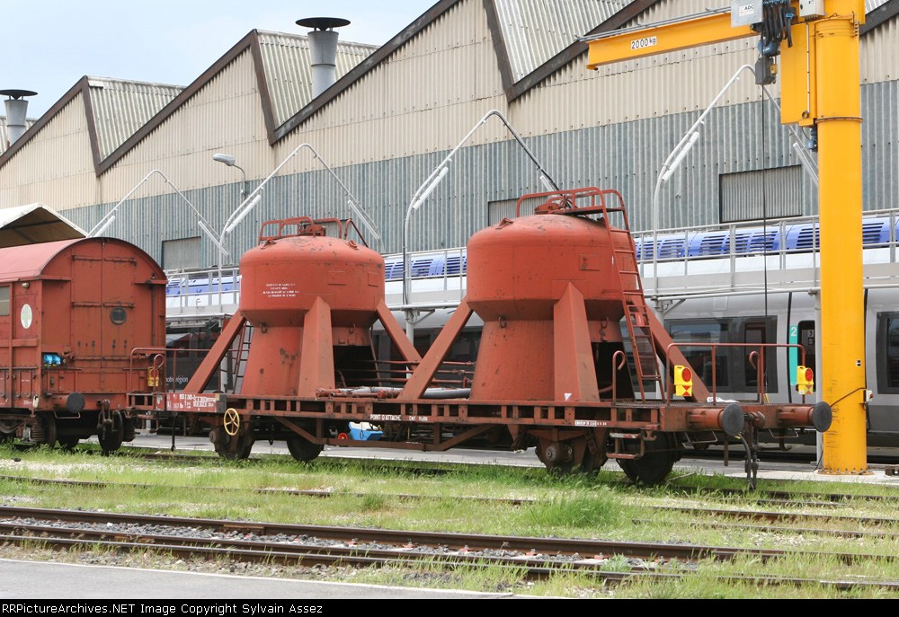 SNCF 40 87 953 2 243-2