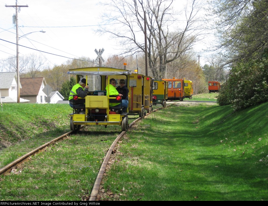 The front cars move forward at the wye to back into Kane by the station