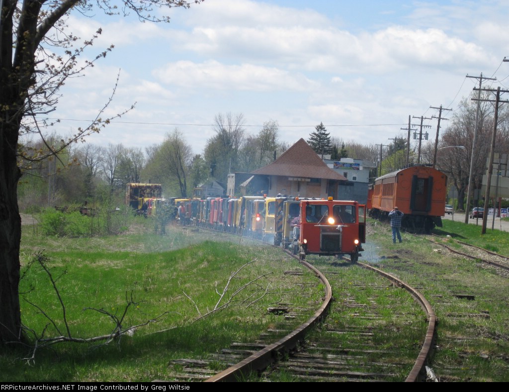 The cars smoke it up as the group leaves Kane for Marienville