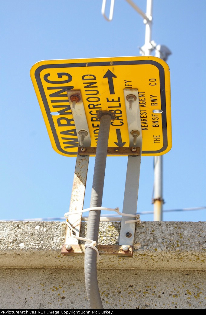 BNSF antenna base 