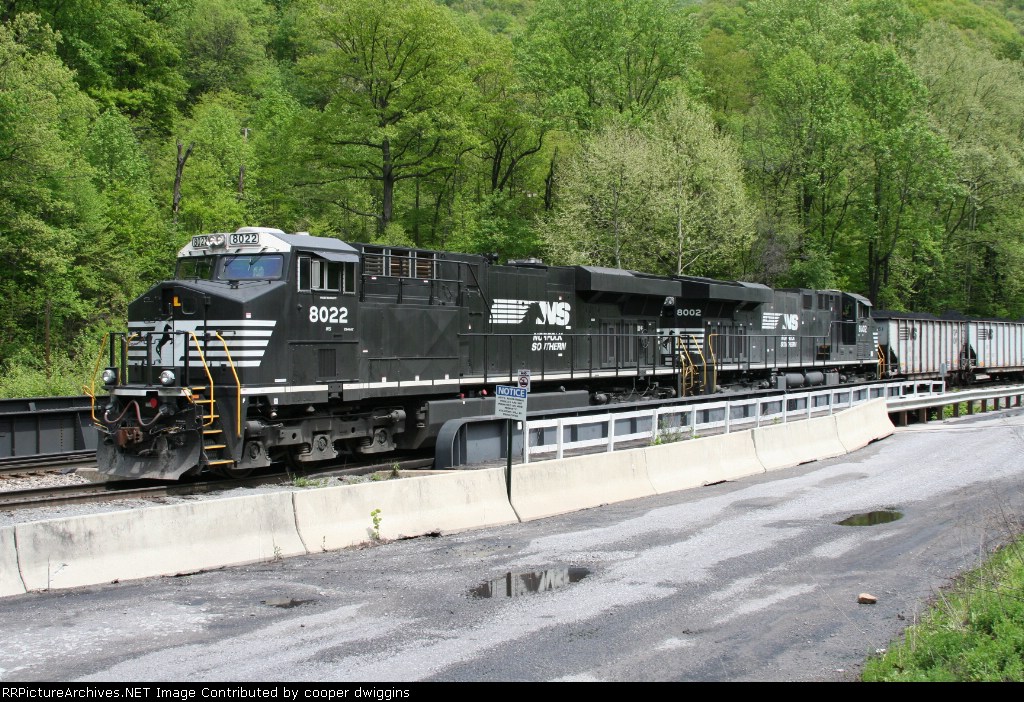 81W coming out of Eckman Yard