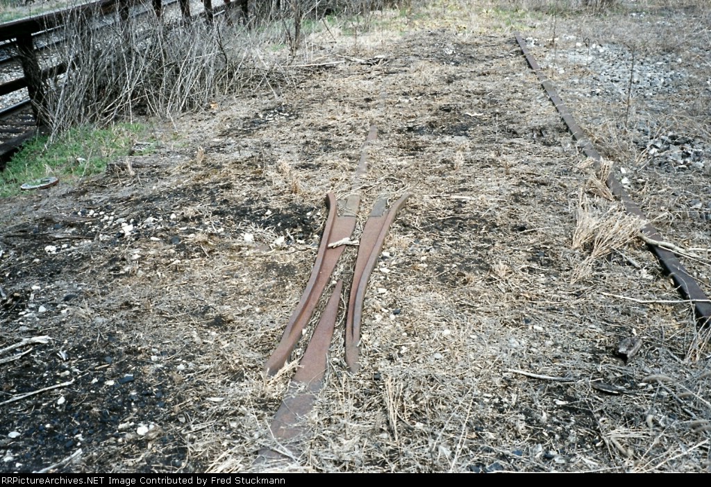 Transfer tracks ran off the diagonal track and along this fence. One for set off and one for pick up.