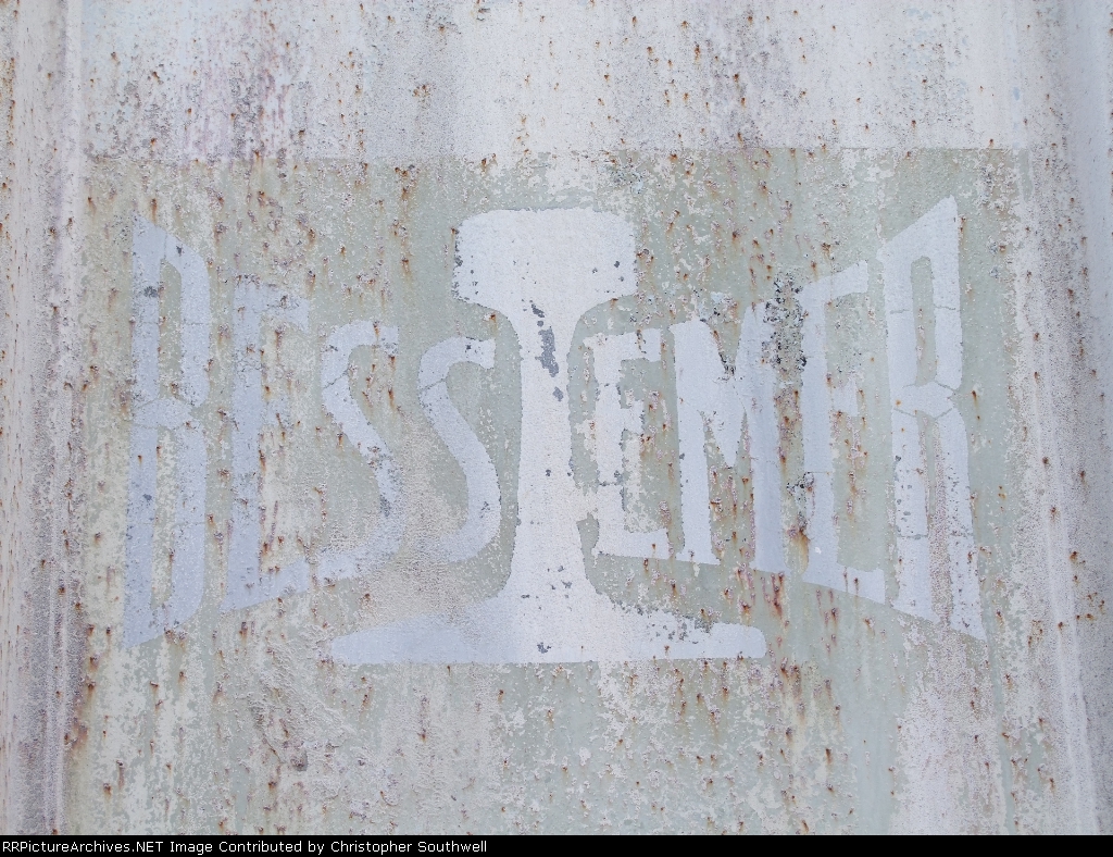 Logo on a company car at Mercer lime